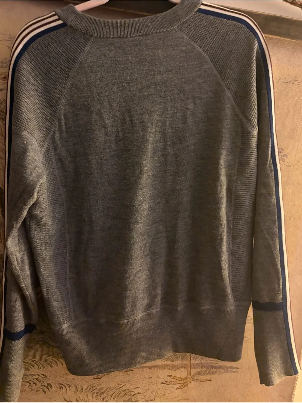 * Athleta Canyon Gray Sweater Colorblock Accent Stripe Sleeves SZ Medium *